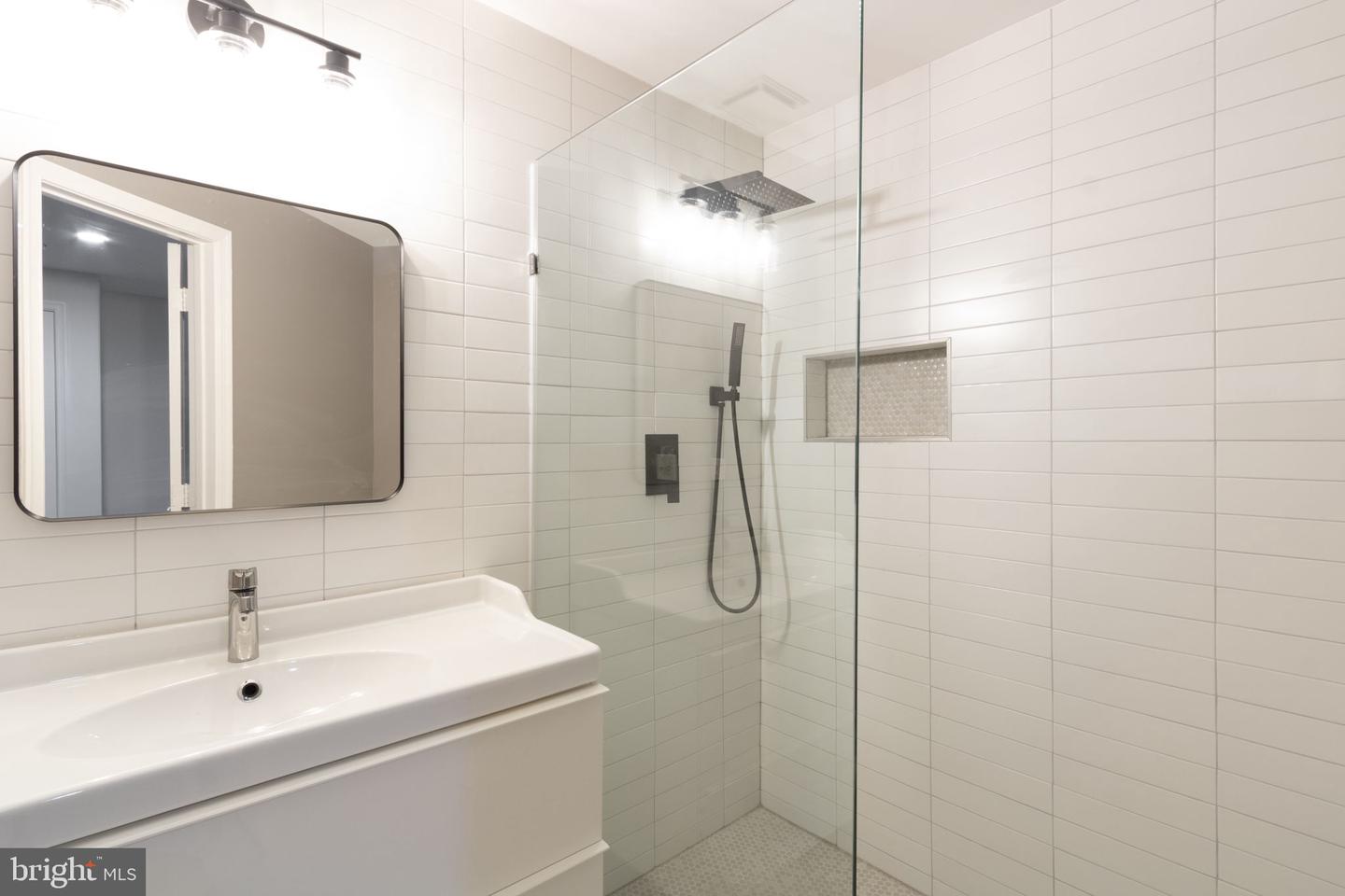 3906 VALLEY RIDGE DR, FAIRFAX, Virginia 22033, 2 Bedrooms Bedrooms, ,3 BathroomsBathrooms,Residential,For sale,3906 VALLEY RIDGE DR,VAFX2229978 MLS # VAFX2229978