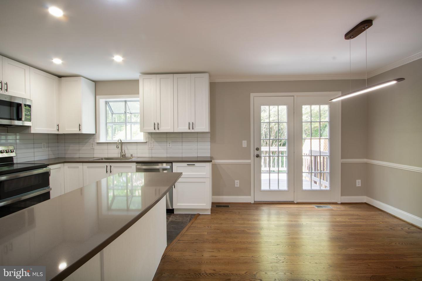 3906 VALLEY RIDGE DR, FAIRFAX, Virginia 22033, 2 Bedrooms Bedrooms, ,3 BathroomsBathrooms,Residential,For sale,3906 VALLEY RIDGE DR,VAFX2229978 MLS # VAFX2229978