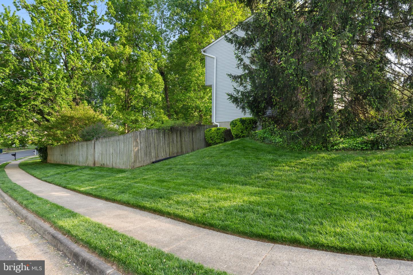 9801 PULHAM RD, BURKE, Virginia 22015, 4 Bedrooms Bedrooms, ,2 BathroomsBathrooms,Residential,For sale,9801 PULHAM RD,VAFX2230012 MLS # VAFX2230012