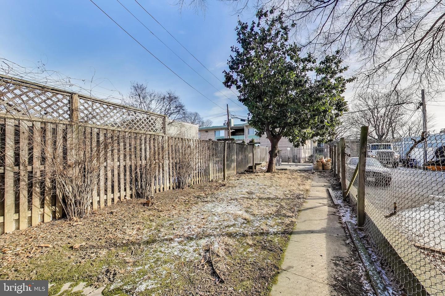 332 13TH ST SE, WASHINGTON, District Of Columbia 20003, 2 Bedrooms Bedrooms, ,2 BathroomsBathrooms,Residential,For sale,332 13TH ST SE,DCDC2192142 MLS # DCDC2192142