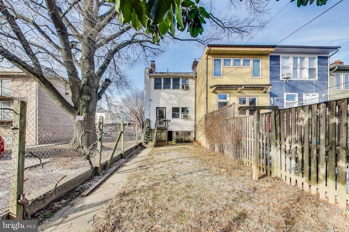 332 13TH ST SE, WASHINGTON, District Of Columbia 20003, 2 Bedrooms Bedrooms, ,2 BathroomsBathrooms,Residential,For sale,332 13TH ST SE,DCDC2192142 MLS # DCDC2192142