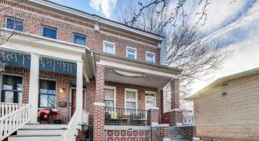 332 13TH ST SE, WASHINGTON, District Of Columbia 20003, 2 Bedrooms Bedrooms, ,2 BathroomsBathrooms,Residential,For sale,332 13TH ST SE,DCDC2192142 MLS # DCDC2192142