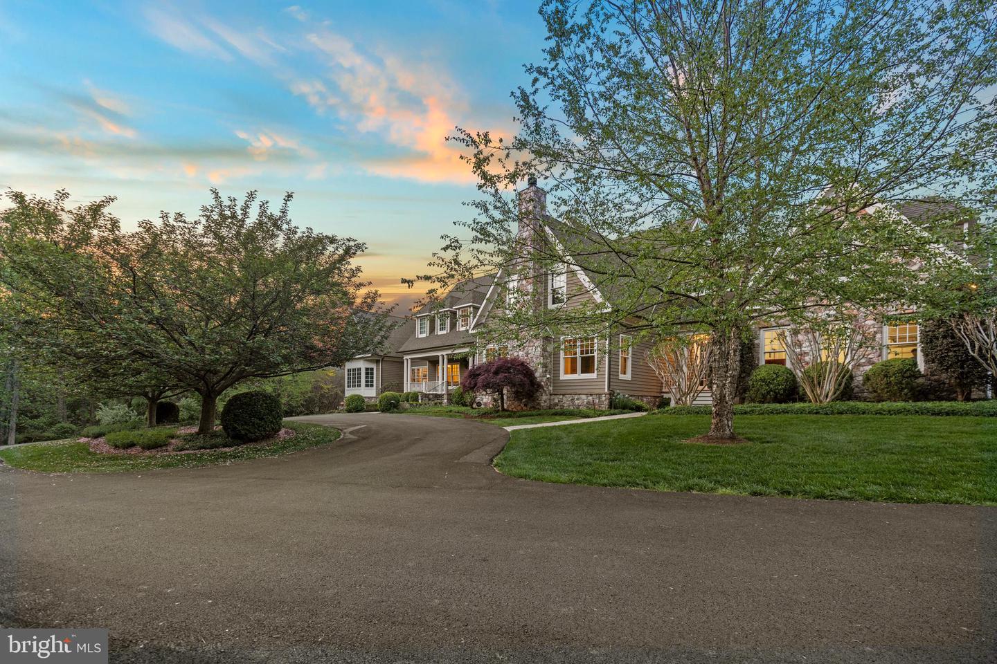 11820 PLANTATION DR, GREAT FALLS, Virginia 22066, 7 Bedrooms Bedrooms, ,6 BathroomsBathrooms,Residential,For sale,11820 PLANTATION DR,VAFX2230698 MLS # VAFX2230698
