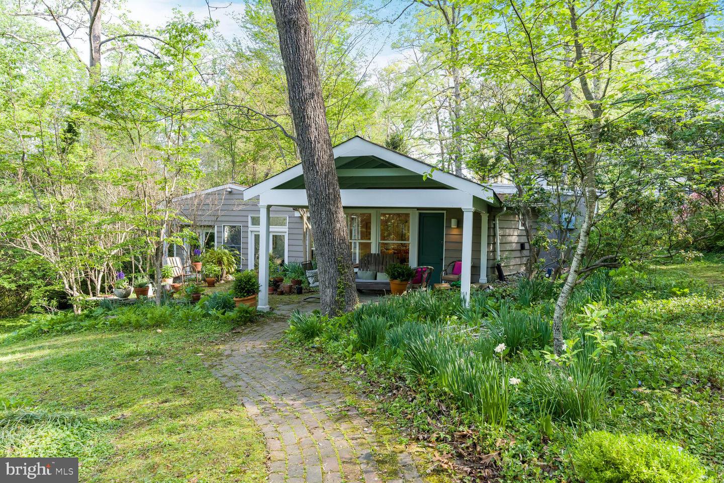 6714 PRINCESS ANNE LN, FALLS CHURCH, Virginia 22042, 1 Bedroom Bedrooms, 6 Rooms Rooms,1 BathroomBathrooms,Residential,For sale,6714 PRINCESS ANNE LN,VAFX2230702 MLS # VAFX2230702