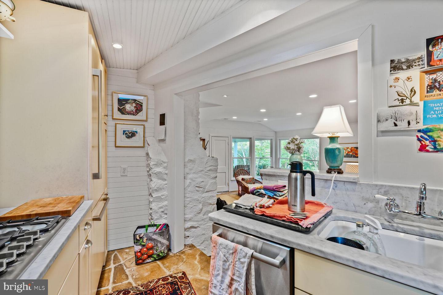 6714 PRINCESS ANNE LN, FALLS CHURCH, Virginia 22042, 1 Bedroom Bedrooms, 6 Rooms Rooms,1 BathroomBathrooms,Residential,For sale,6714 PRINCESS ANNE LN,VAFX2230702 MLS # VAFX2230702