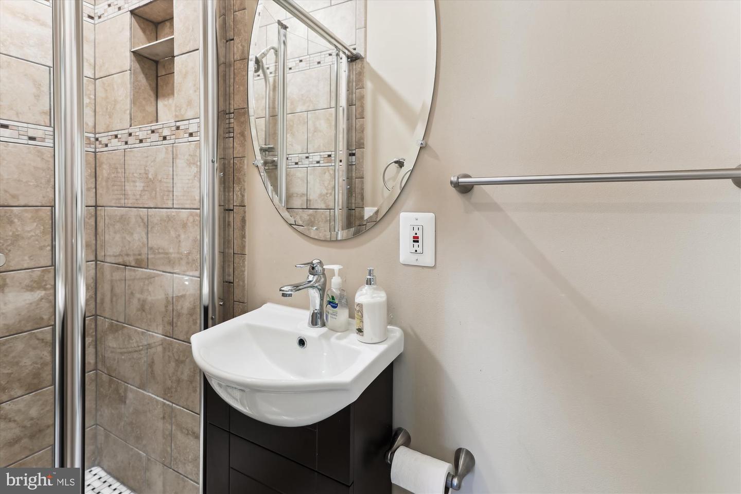 3814 WOODLAWN CT, ALEXANDRIA, Virginia 22304, 3 Bedrooms Bedrooms, ,3 BathroomsBathrooms,Residential,For sale,3814 WOODLAWN CT,VAAX2043360 MLS # VAAX2043360