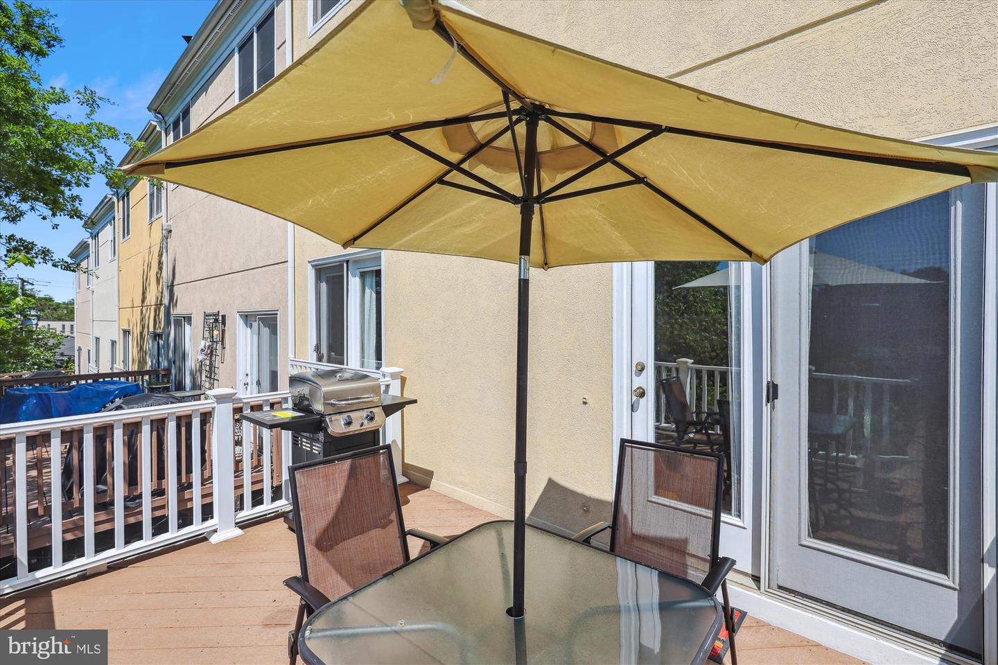 3814 WOODLAWN CT, ALEXANDRIA, Virginia 22304, 3 Bedrooms Bedrooms, ,3 BathroomsBathrooms,Residential,For sale,3814 WOODLAWN CT,VAAX2043360 MLS # VAAX2043360