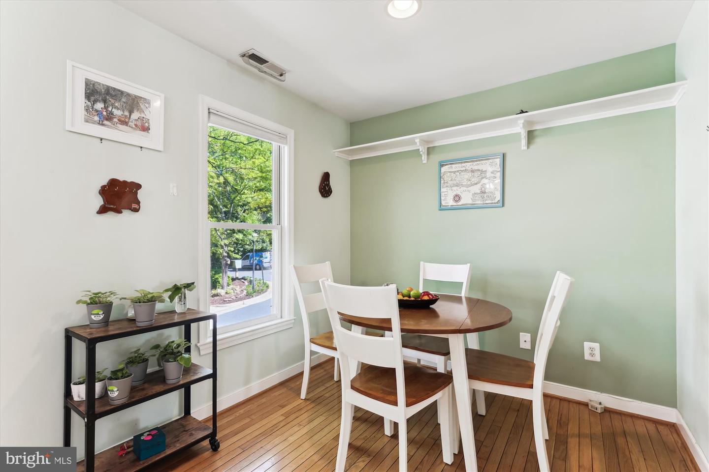3814 WOODLAWN CT, ALEXANDRIA, Virginia 22304, 3 Bedrooms Bedrooms, ,3 BathroomsBathrooms,Residential,For sale,3814 WOODLAWN CT,VAAX2043360 MLS # VAAX2043360