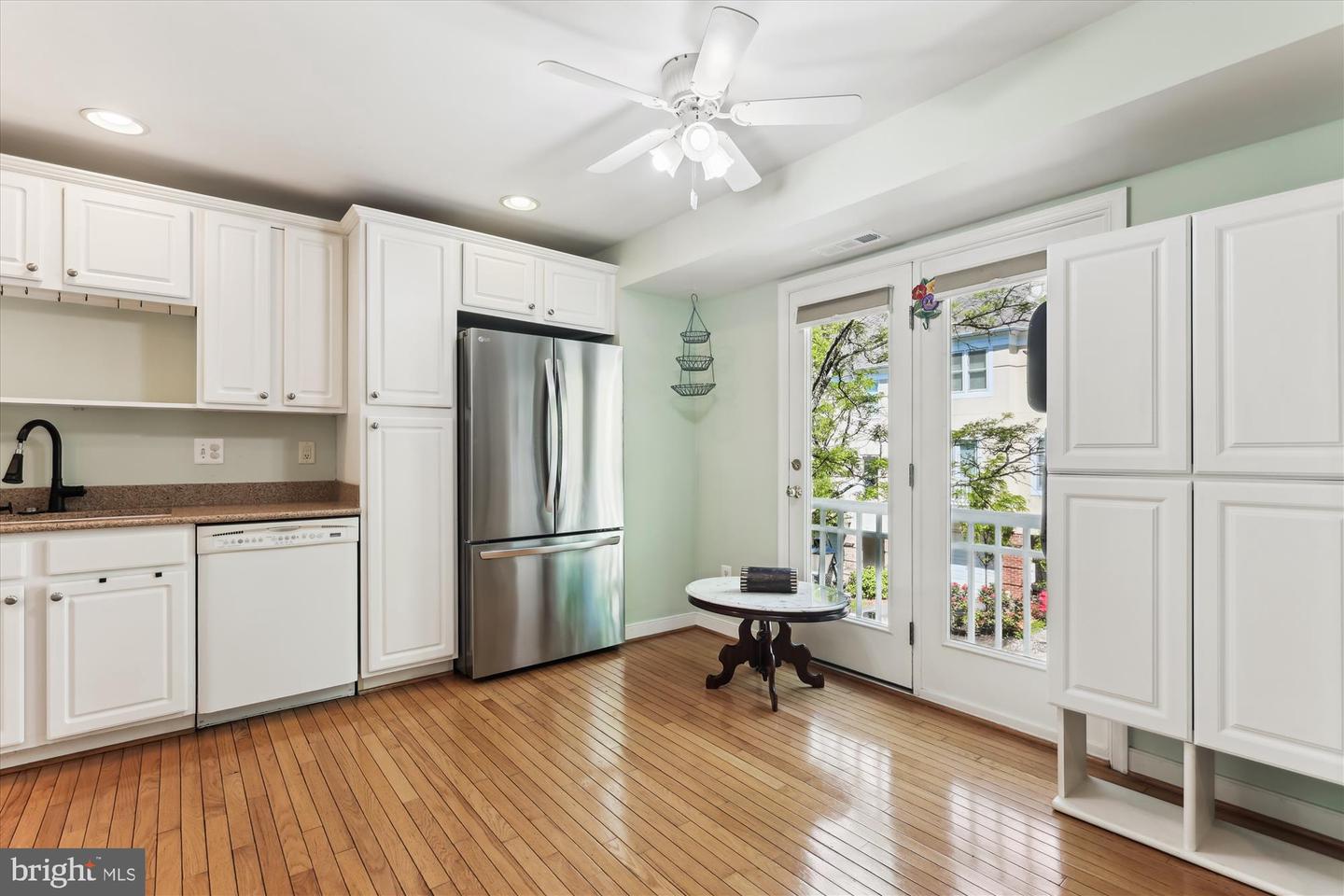 3814 WOODLAWN CT, ALEXANDRIA, Virginia 22304, 3 Bedrooms Bedrooms, ,3 BathroomsBathrooms,Residential,For sale,3814 WOODLAWN CT,VAAX2043360 MLS # VAAX2043360