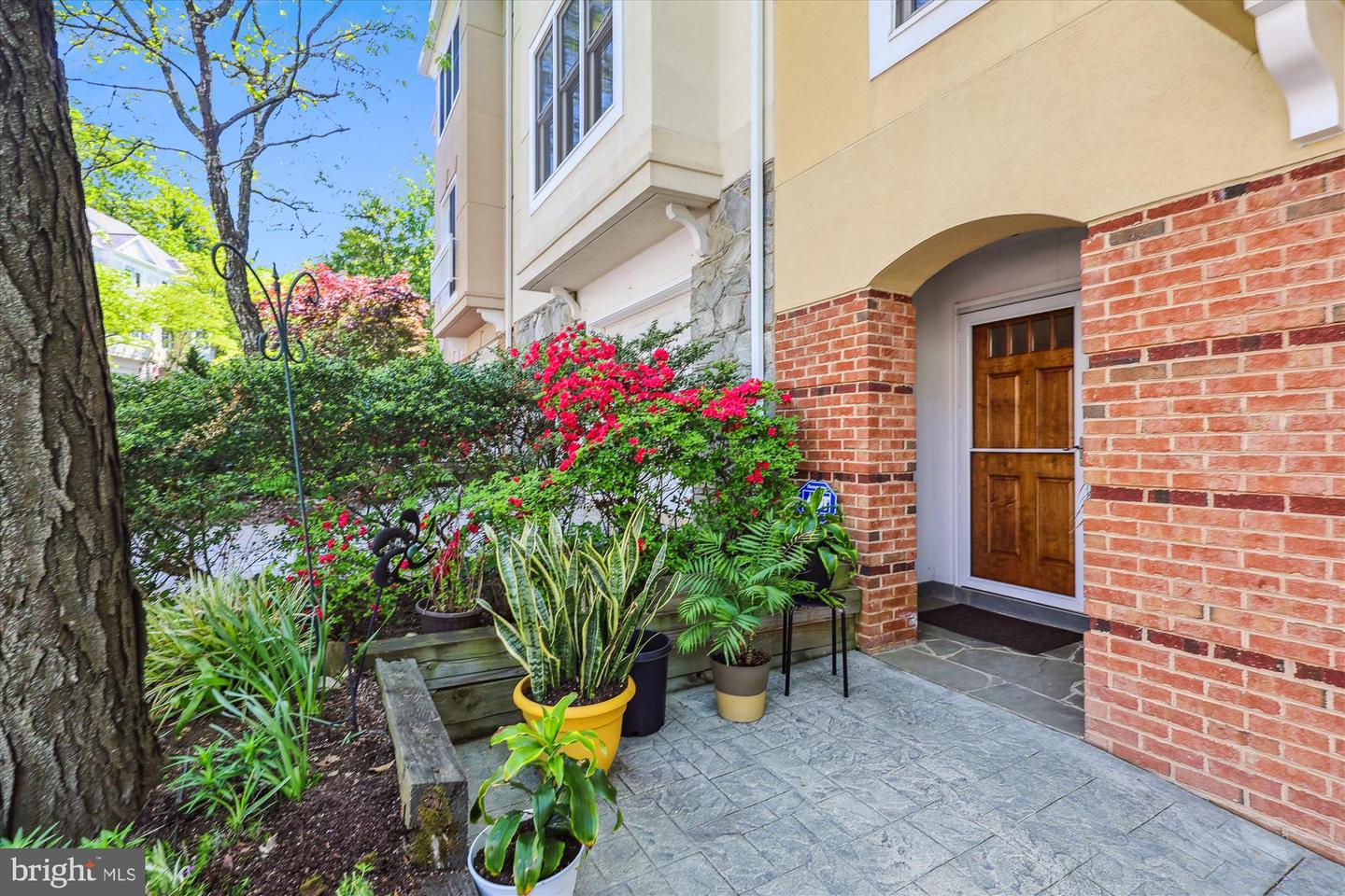 3814 WOODLAWN CT, ALEXANDRIA, Virginia 22304, 3 Bedrooms Bedrooms, ,3 BathroomsBathrooms,Residential,For sale,3814 WOODLAWN CT,VAAX2043360 MLS # VAAX2043360