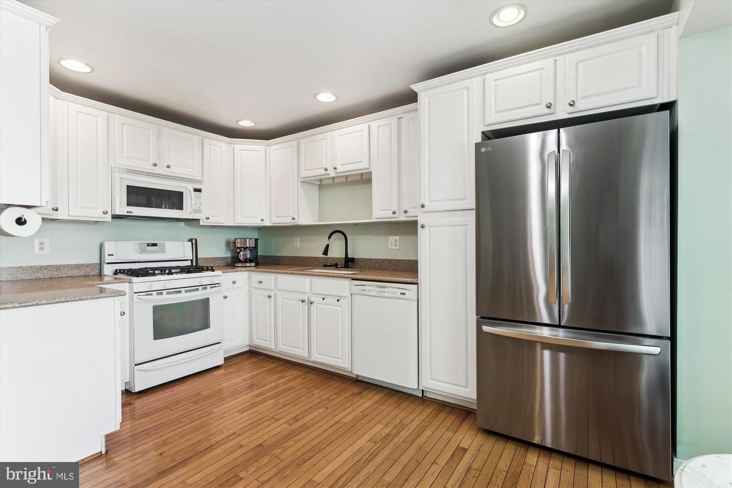 3814 WOODLAWN CT, ALEXANDRIA, Virginia 22304, 3 Bedrooms Bedrooms, ,3 BathroomsBathrooms,Residential,For sale,3814 WOODLAWN CT,VAAX2043360 MLS # VAAX2043360