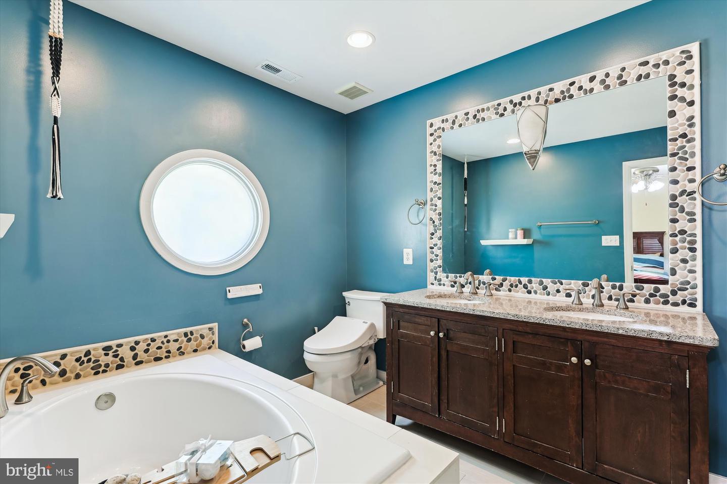 3814 WOODLAWN CT, ALEXANDRIA, Virginia 22304, 3 Bedrooms Bedrooms, ,3 BathroomsBathrooms,Residential,For sale,3814 WOODLAWN CT,VAAX2043360 MLS # VAAX2043360