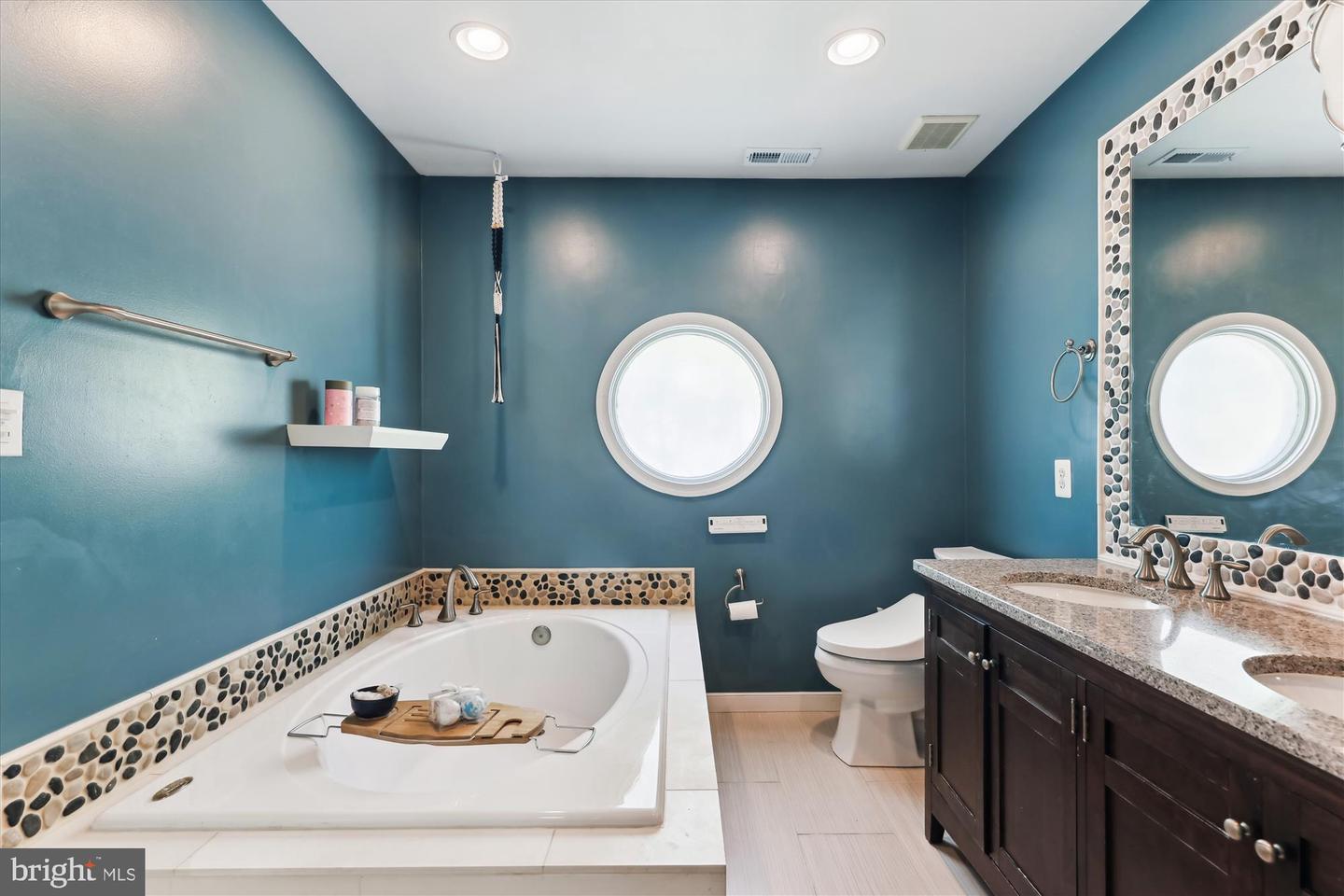 3814 WOODLAWN CT, ALEXANDRIA, Virginia 22304, 3 Bedrooms Bedrooms, ,3 BathroomsBathrooms,Residential,For sale,3814 WOODLAWN CT,VAAX2043360 MLS # VAAX2043360