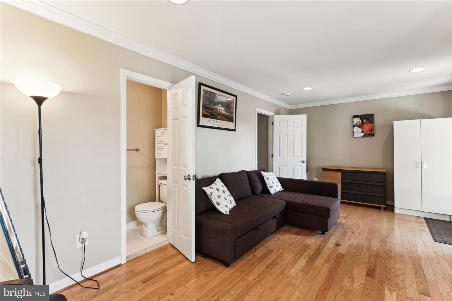 3814 WOODLAWN CT, ALEXANDRIA, Virginia 22304, 3 Bedrooms Bedrooms, ,3 BathroomsBathrooms,Residential,For sale,3814 WOODLAWN CT,VAAX2043360 MLS # VAAX2043360