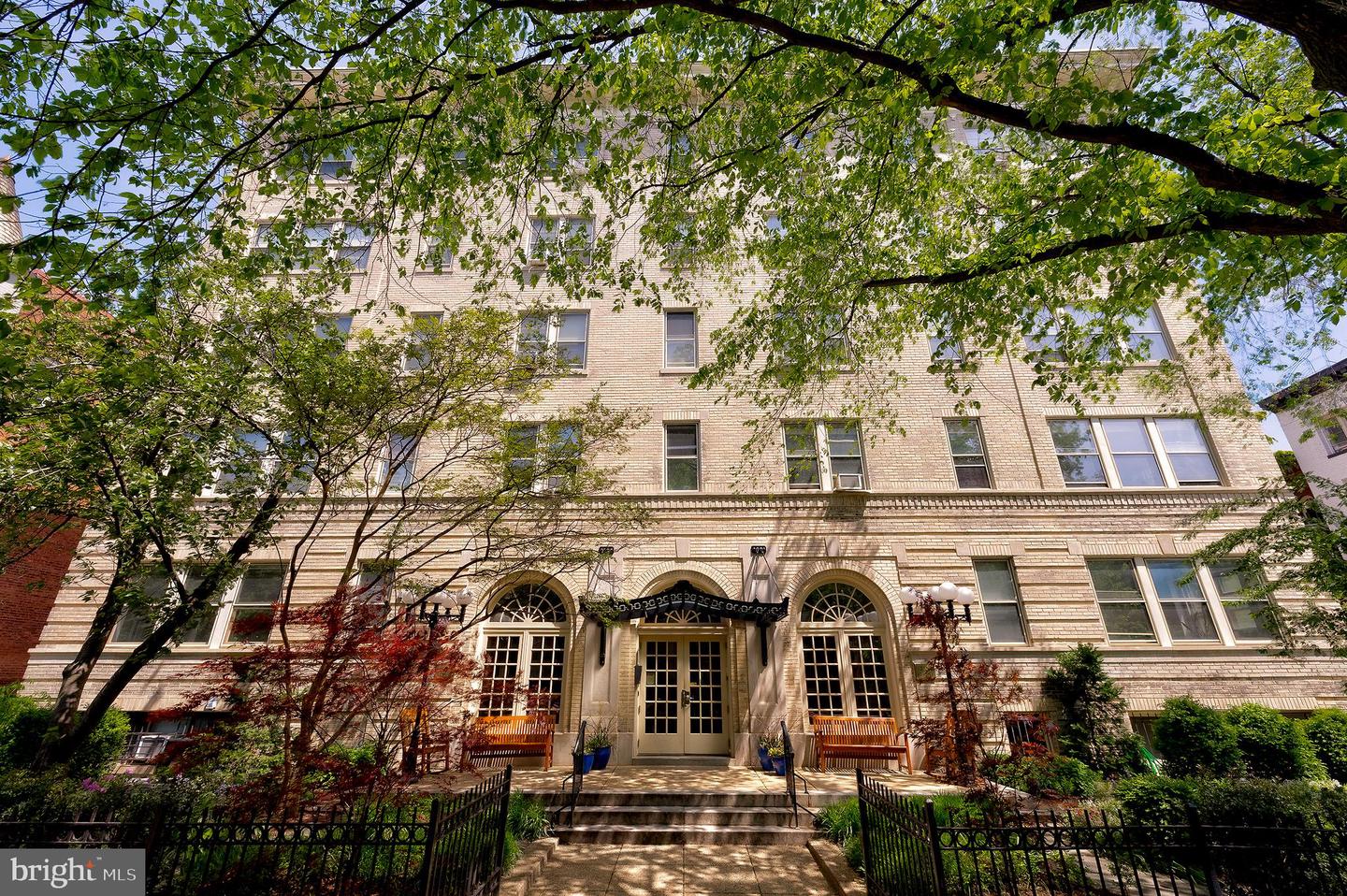 1725 17TH ST NW #106, WASHINGTON, District Of Columbia 20009, 1 Bedroom Bedrooms, ,1 BathroomBathrooms,Residential,For sale,1725 17TH ST NW #106,DCDC2192830 MLS # DCDC2192830
