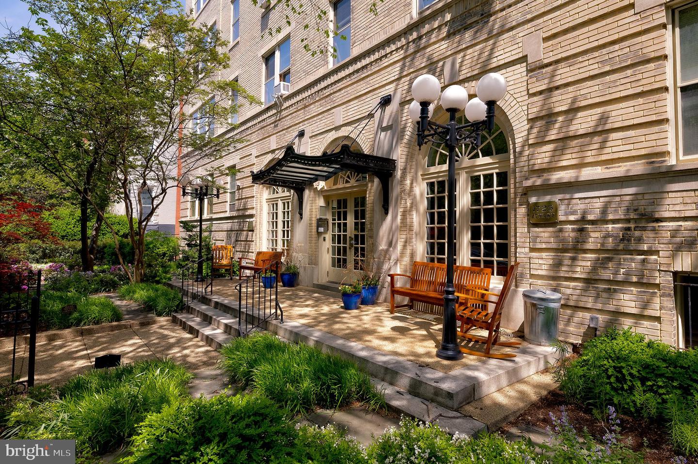 1725 17TH ST NW #106, WASHINGTON, District Of Columbia 20009, 1 Bedroom Bedrooms, ,1 BathroomBathrooms,Residential,For sale,1725 17TH ST NW #106,DCDC2192830 MLS # DCDC2192830