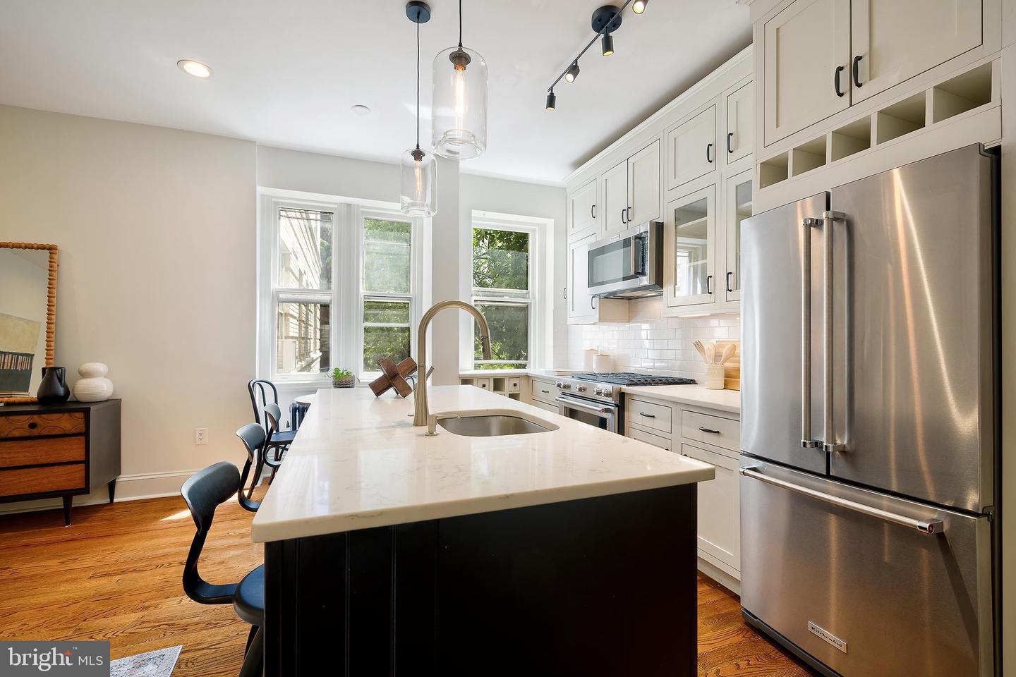 1725 17TH ST NW #106, WASHINGTON, District Of Columbia 20009, 1 Bedroom Bedrooms, ,1 BathroomBathrooms,Residential,For sale,1725 17TH ST NW #106,DCDC2192830 MLS # DCDC2192830