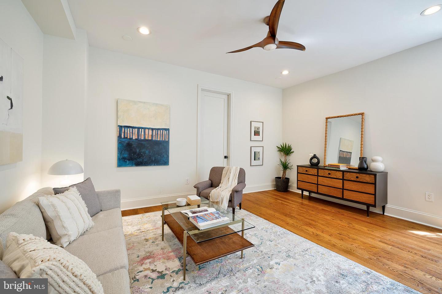 1725 17TH ST NW #106, WASHINGTON, District Of Columbia 20009, 1 Bedroom Bedrooms, ,1 BathroomBathrooms,Residential,For sale,1725 17TH ST NW #106,DCDC2192830 MLS # DCDC2192830