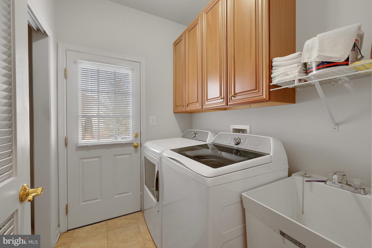 43853 ARBORVITAE DR, ASHBURN, Virginia 20147, 4 Bedrooms Bedrooms, ,3 BathroomsBathrooms,Residential,For sale,43853 ARBORVITAE DR,VALO2092462 MLS # VALO2092462