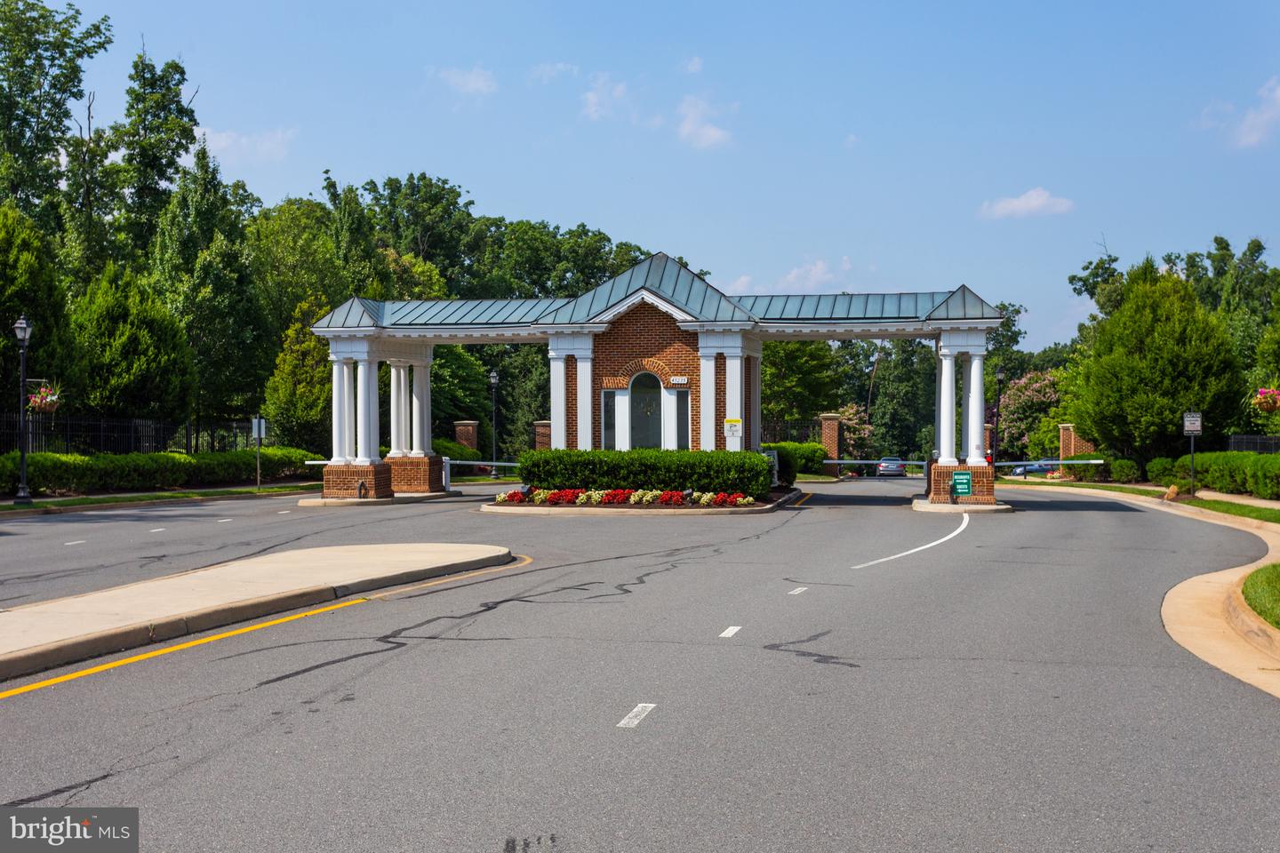 43853 ARBORVITAE DR, ASHBURN, Virginia 20147, 4 Bedrooms Bedrooms, ,3 BathroomsBathrooms,Residential,For sale,43853 ARBORVITAE DR,VALO2092462 MLS # VALO2092462