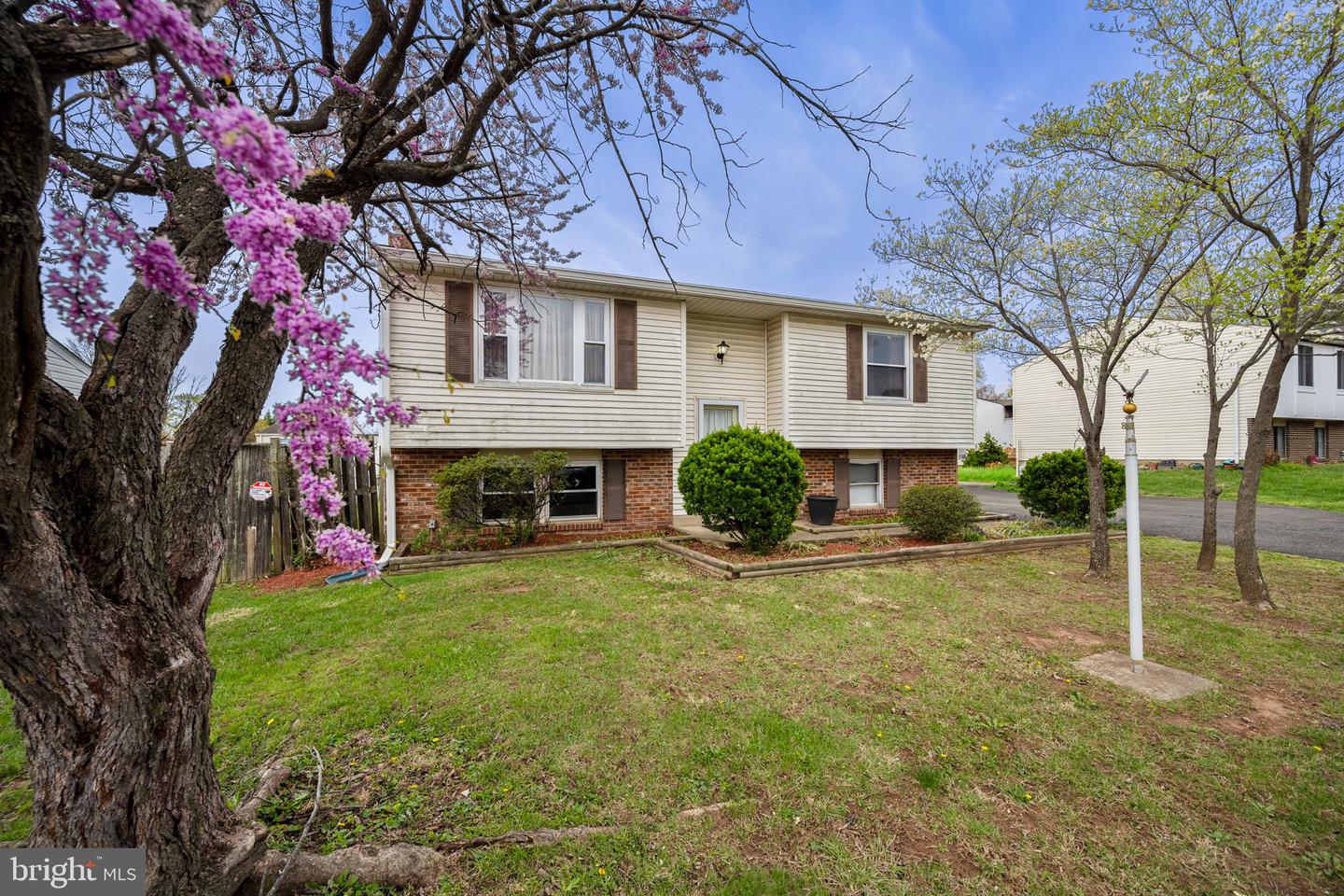 1306 E BEECH RD, STERLING, Virginia 20164, 4 Bedrooms Bedrooms, ,2 BathroomsBathrooms,Residential,For sale,1306 E BEECH RD,VALO2092528 MLS # VALO2092528