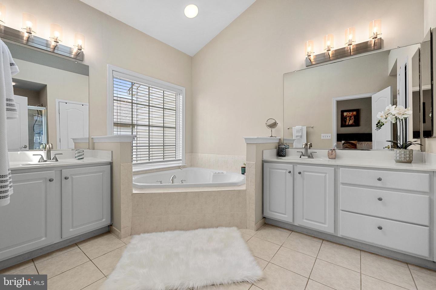 5271 COLONEL JOHNSON LN, ALEXANDRIA, Virginia 22304, 4 Bedrooms Bedrooms, ,3 BathroomsBathrooms,Residential,For sale,5271 COLONEL JOHNSON LN,VAAX2043432 MLS # VAAX2043432