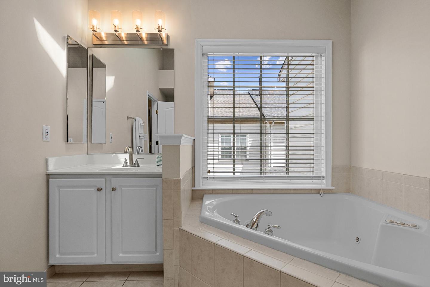 5271 COLONEL JOHNSON LN, ALEXANDRIA, Virginia 22304, 4 Bedrooms Bedrooms, ,3 BathroomsBathrooms,Residential,For sale,5271 COLONEL JOHNSON LN,VAAX2043432 MLS # VAAX2043432