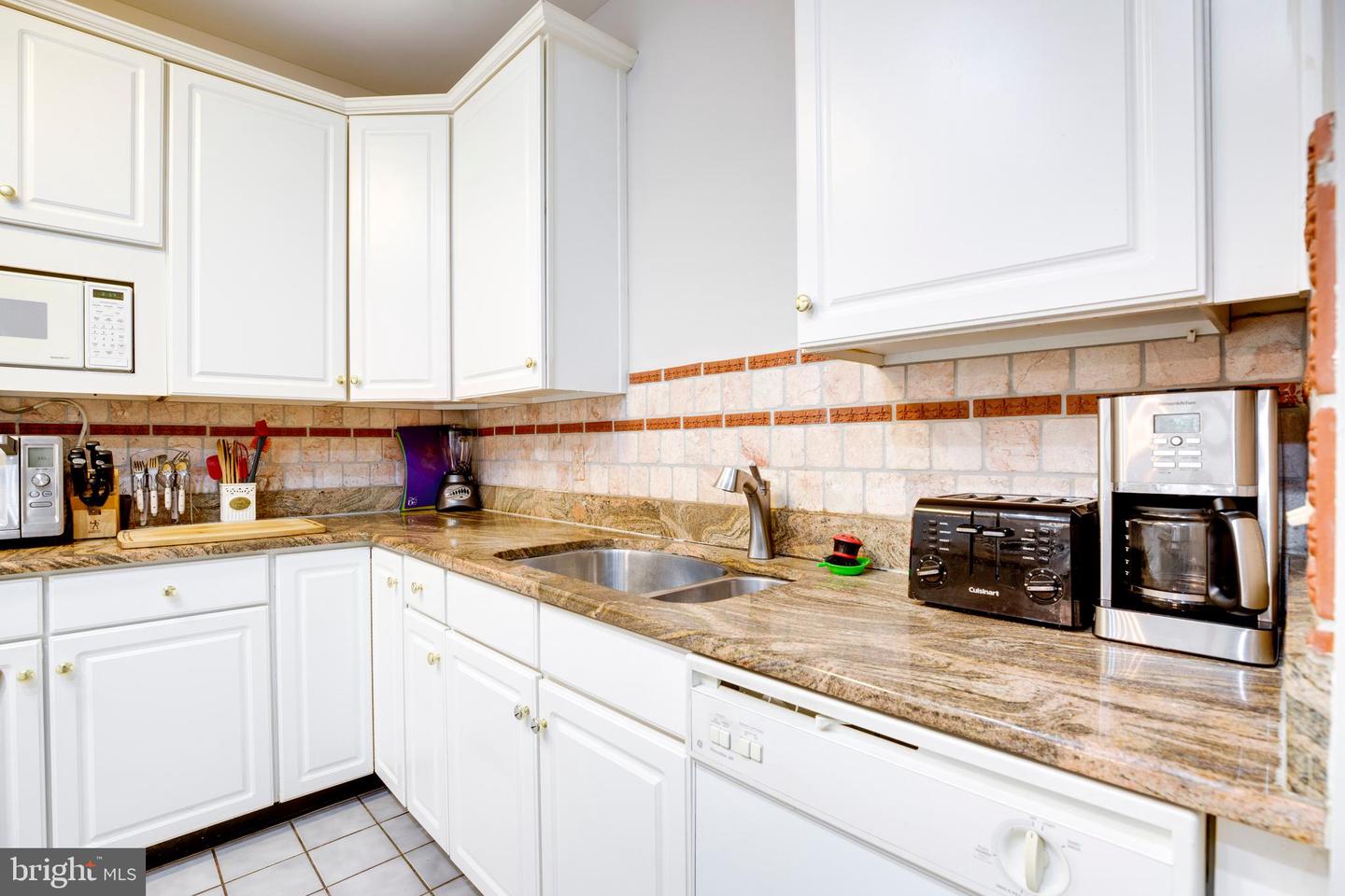 5909 RINARD DR, CENTREVILLE, Virginia 20120, 3 Bedrooms Bedrooms, ,2 BathroomsBathrooms,Residential,For sale,5909 RINARD DR,VAFX2231114 MLS # VAFX2231114