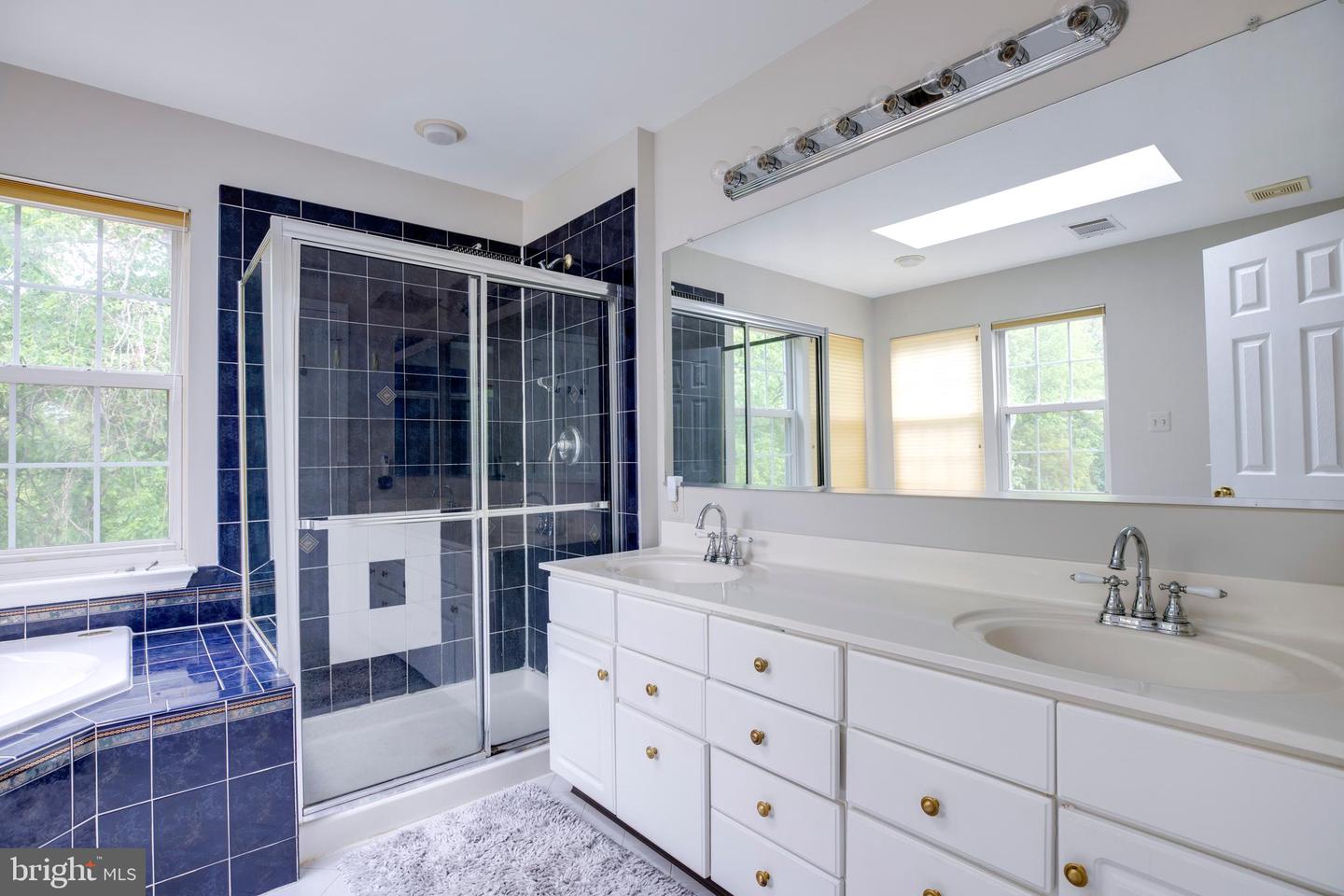 5909 RINARD DR, CENTREVILLE, Virginia 20120, 3 Bedrooms Bedrooms, ,2 BathroomsBathrooms,Residential,For sale,5909 RINARD DR,VAFX2231114 MLS # VAFX2231114