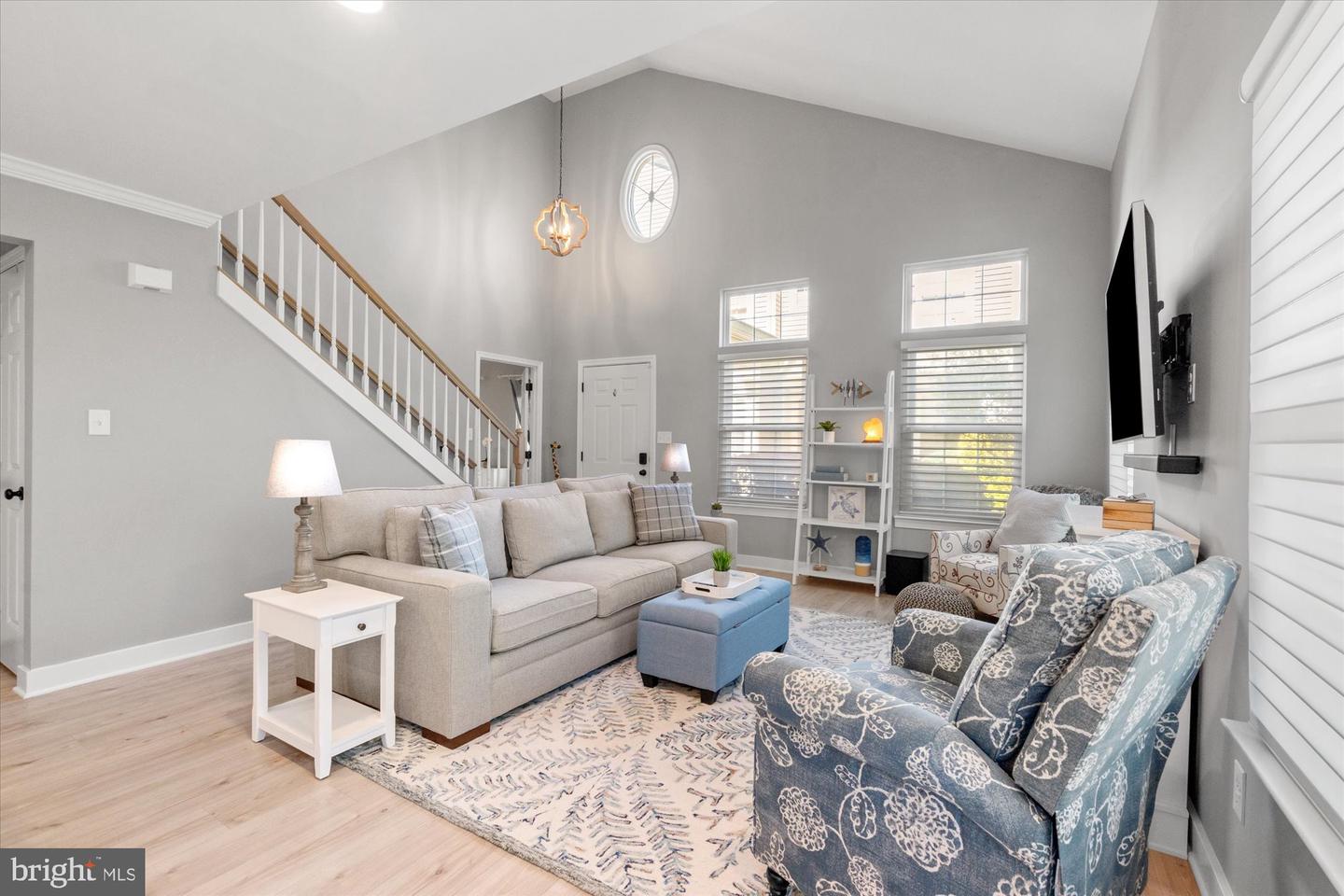 43426 EDGECLIFF TER, ASHBURN, Virginia 20147, 2 Bedrooms Bedrooms, ,2 BathroomsBathrooms,Residential,For sale,43426 EDGECLIFF TER,VALO2092584 MLS # VALO2092584