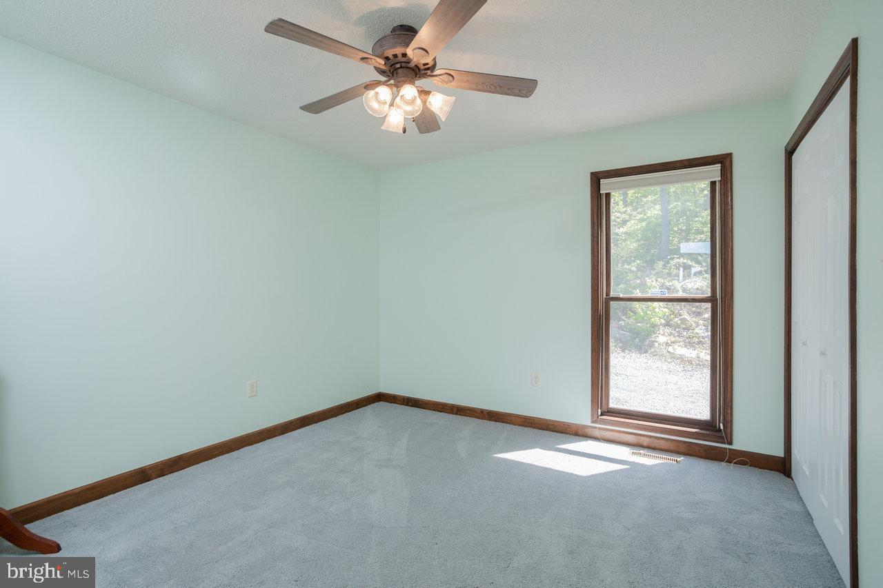 267 TOMAHAWK LN, EDINBURG, Virginia 22824, 3 Bedrooms Bedrooms, ,3 BathroomsBathrooms,Residential,For sale,267 TOMAHAWK LN,VASH2011080 MLS # VASH2011080