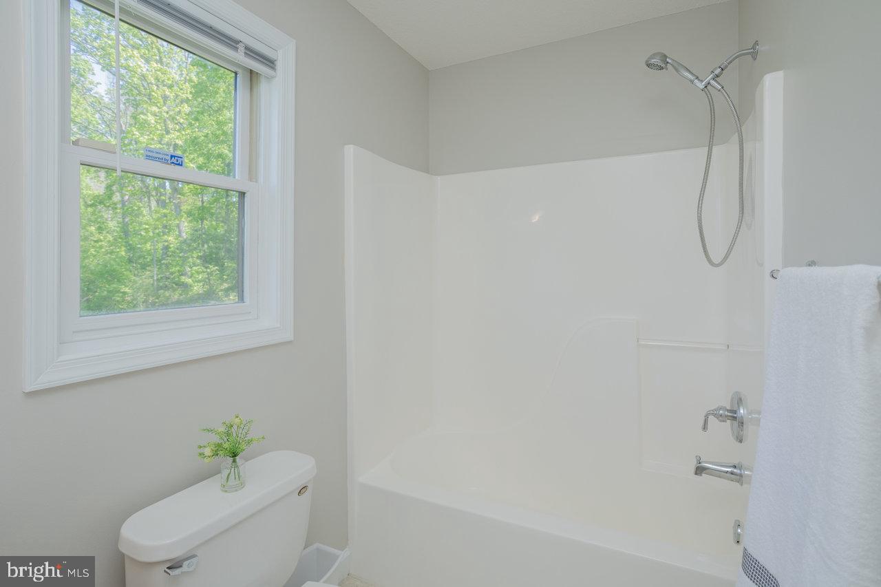267 TOMAHAWK LN, EDINBURG, Virginia 22824, 3 Bedrooms Bedrooms, ,3 BathroomsBathrooms,Residential,For sale,267 TOMAHAWK LN,VASH2011080 MLS # VASH2011080