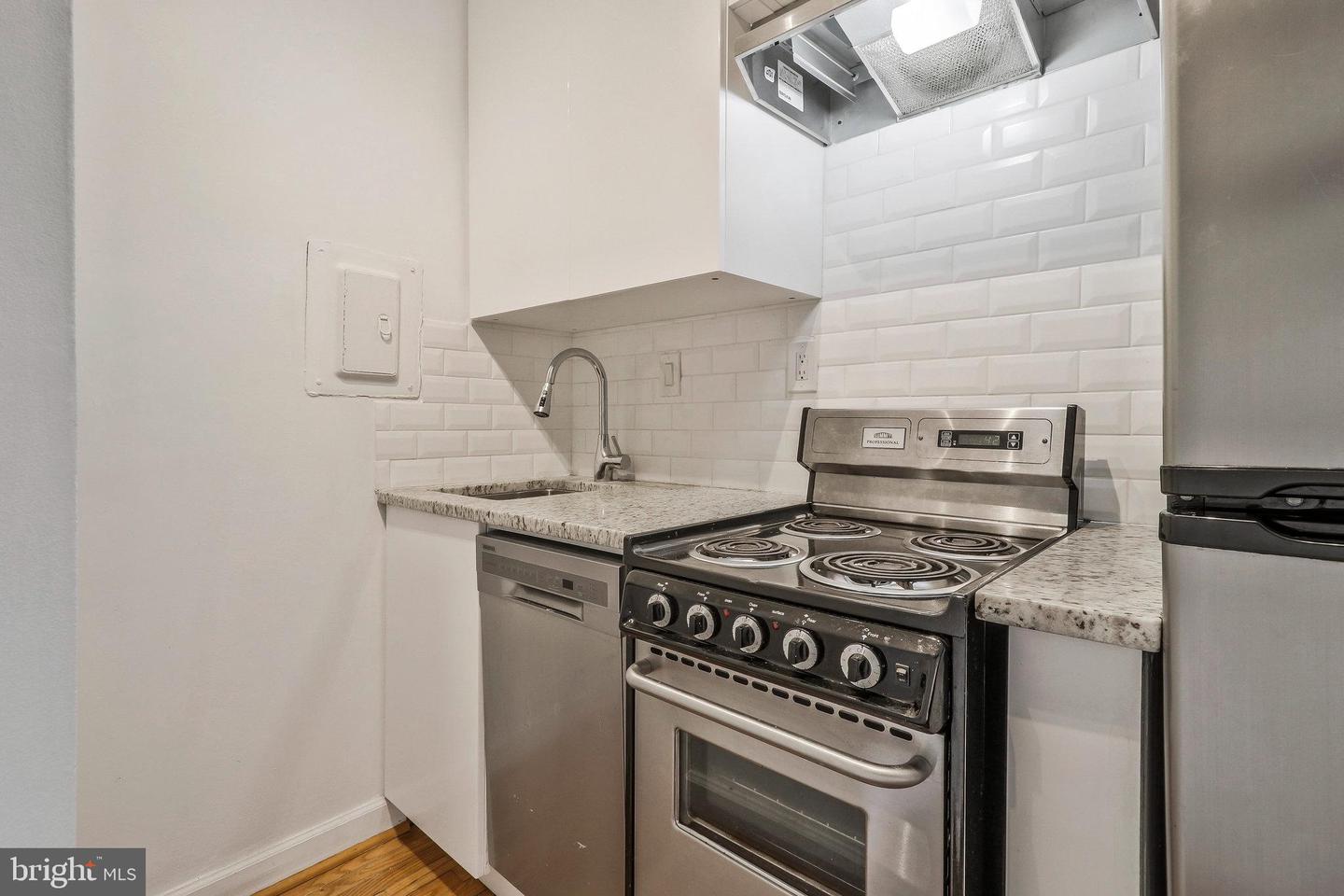 1816 NEW HAMPSHIRE AVE NW #303, WASHINGTON, District Of Columbia 20009, ,1 BathroomBathrooms,Residential,For sale,1816 NEW HAMPSHIRE AVE NW #303,DCDC2193516 MLS # DCDC2193516