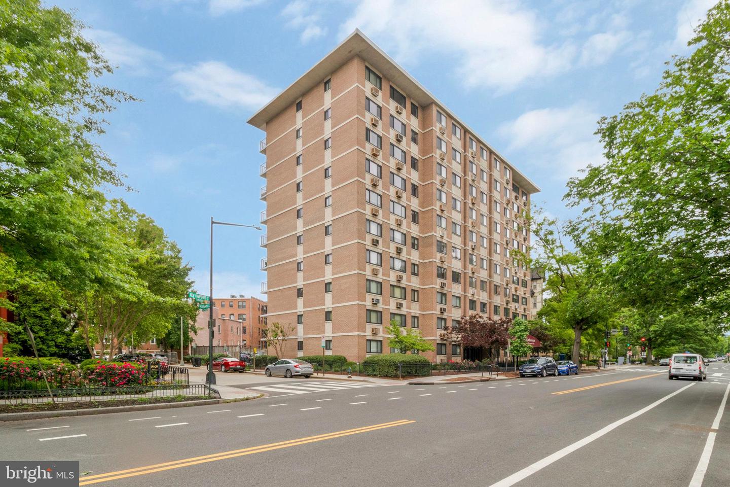 1816 NEW HAMPSHIRE AVE NW #303, WASHINGTON, District Of Columbia 20009, ,1 BathroomBathrooms,Residential,For sale,1816 NEW HAMPSHIRE AVE NW #303,DCDC2193516 MLS # DCDC2193516
