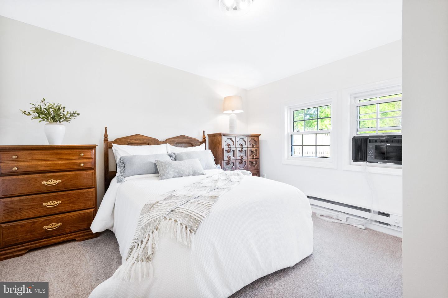 619 W CHURCH RD, STERLING, Virginia 20164, 5 Bedrooms Bedrooms, ,2 BathroomsBathrooms,Residential,For sale,619 W CHURCH RD,VALO2092788 MLS # VALO2092788