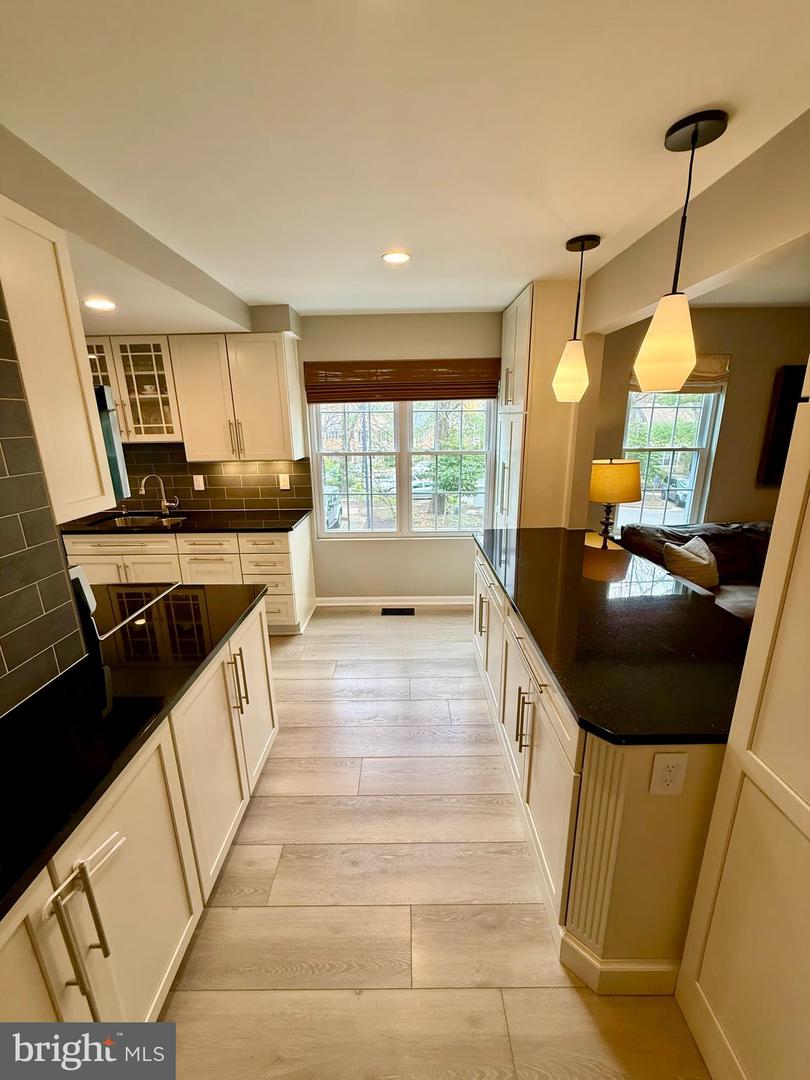 3185 LAWSONS HILL PL, ALEXANDRIA, Virginia 22310, 3 Bedrooms Bedrooms, 8 Rooms Rooms,3 BathroomsBathrooms,Residential,For sale,3185 LAWSONS HILL PL,VAFX2231802 MLS # VAFX2231802