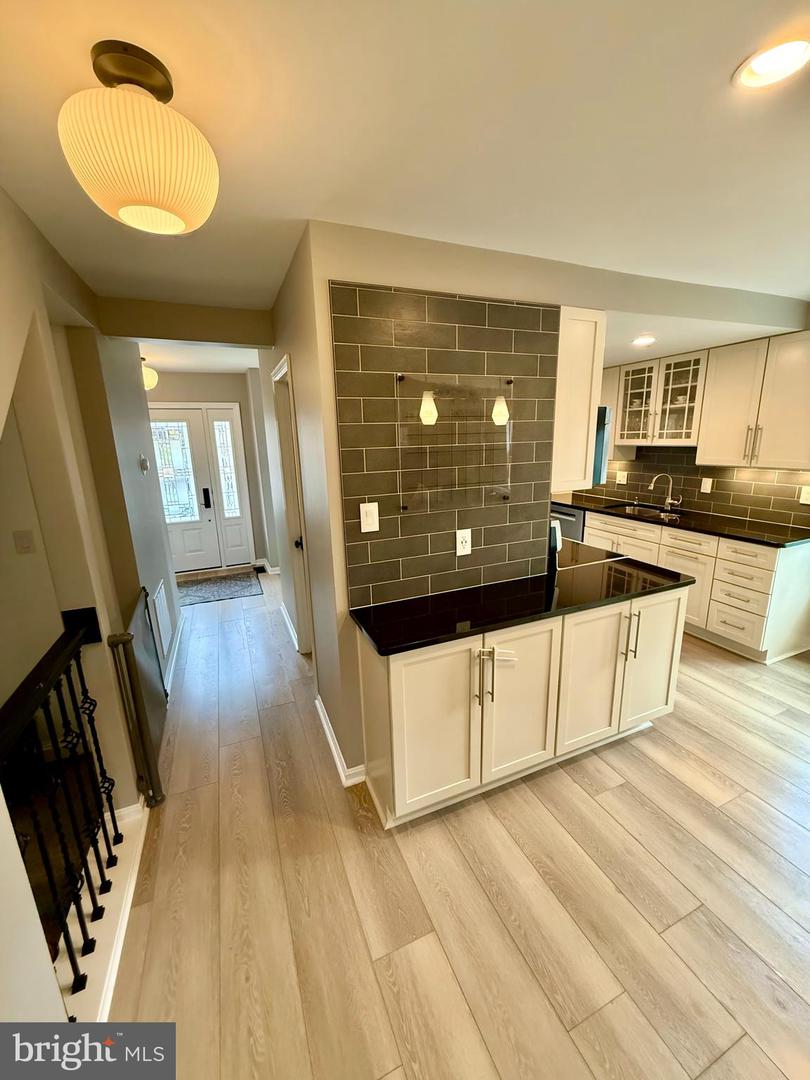 3185 LAWSONS HILL PL, ALEXANDRIA, Virginia 22310, 3 Bedrooms Bedrooms, 8 Rooms Rooms,3 BathroomsBathrooms,Residential,For sale,3185 LAWSONS HILL PL,VAFX2231802 MLS # VAFX2231802