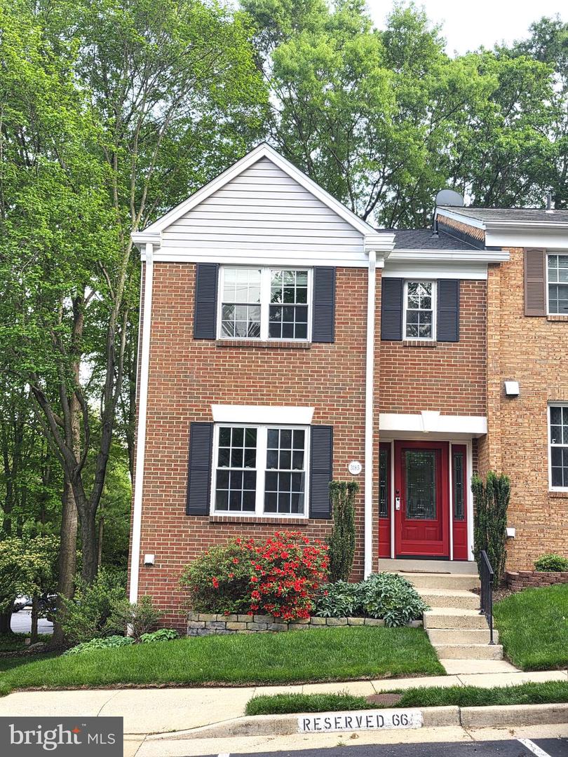 3185 LAWSONS HILL PL, ALEXANDRIA, Virginia 22310, 3 Bedrooms Bedrooms, 8 Rooms Rooms,3 BathroomsBathrooms,Residential,For sale,3185 LAWSONS HILL PL,VAFX2231802 MLS # VAFX2231802