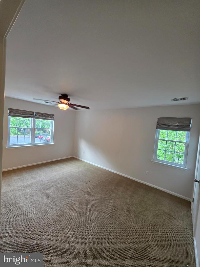 3185 LAWSONS HILL PL, ALEXANDRIA, Virginia 22310, 3 Bedrooms Bedrooms, 8 Rooms Rooms,3 BathroomsBathrooms,Residential,For sale,3185 LAWSONS HILL PL,VAFX2231802 MLS # VAFX2231802