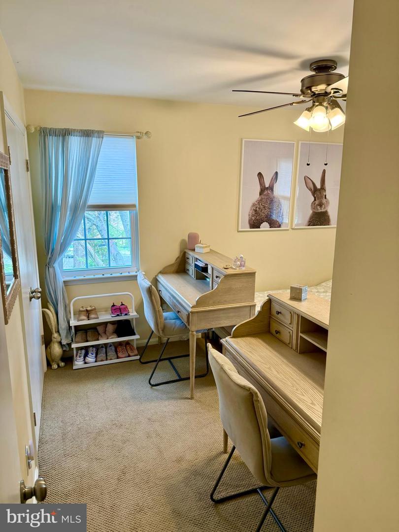 3185 LAWSONS HILL PL, ALEXANDRIA, Virginia 22310, 3 Bedrooms Bedrooms, 8 Rooms Rooms,3 BathroomsBathrooms,Residential,For sale,3185 LAWSONS HILL PL,VAFX2231802 MLS # VAFX2231802