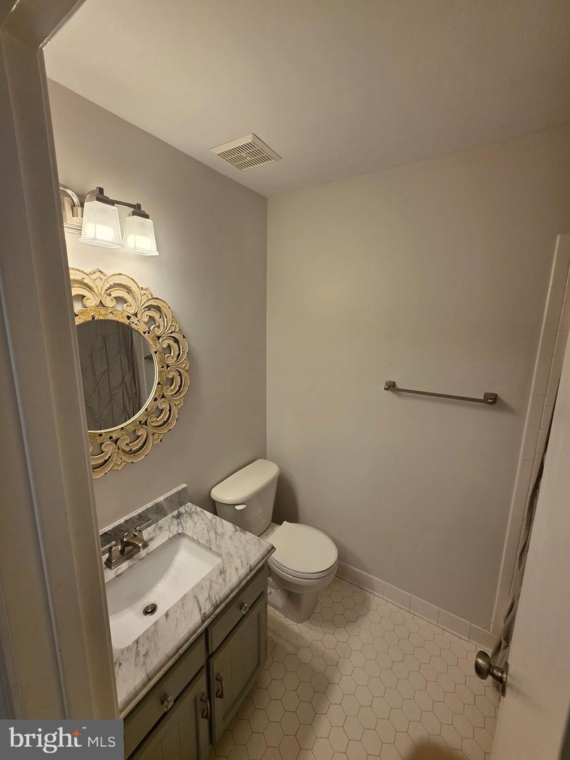 3185 LAWSONS HILL PL, ALEXANDRIA, Virginia 22310, 3 Bedrooms Bedrooms, 8 Rooms Rooms,3 BathroomsBathrooms,Residential,For sale,3185 LAWSONS HILL PL,VAFX2231802 MLS # VAFX2231802