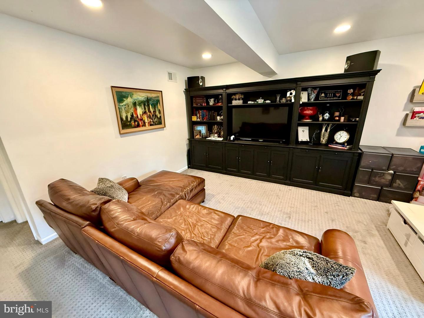 3185 LAWSONS HILL PL, ALEXANDRIA, Virginia 22310, 3 Bedrooms Bedrooms, 8 Rooms Rooms,3 BathroomsBathrooms,Residential,For sale,3185 LAWSONS HILL PL,VAFX2231802 MLS # VAFX2231802