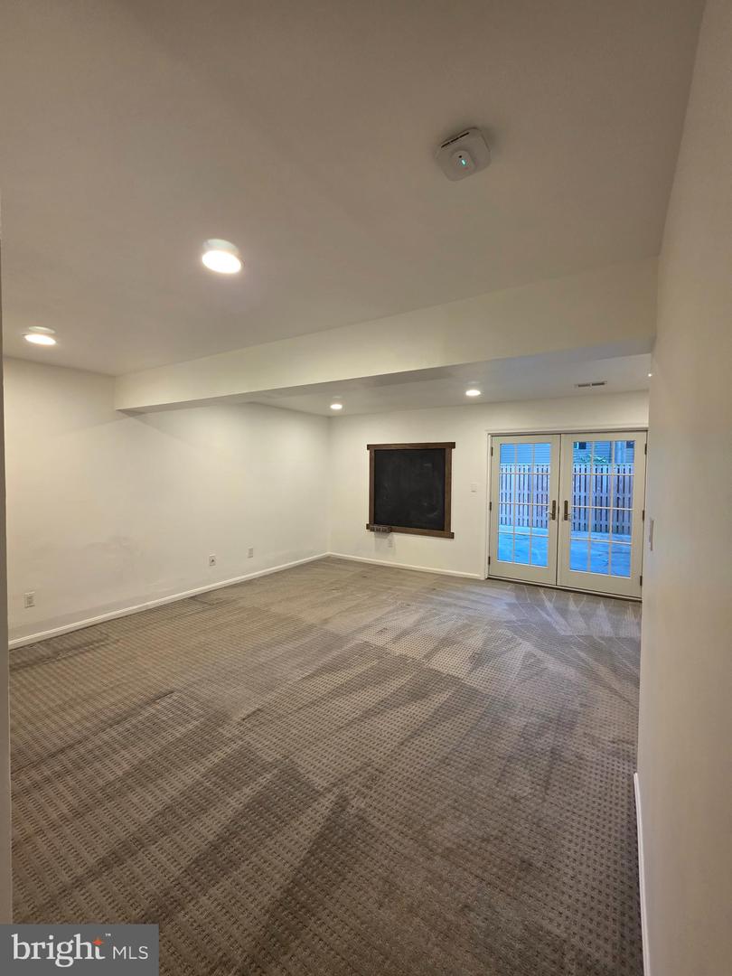 3185 LAWSONS HILL PL, ALEXANDRIA, Virginia 22310, 3 Bedrooms Bedrooms, 8 Rooms Rooms,3 BathroomsBathrooms,Residential,For sale,3185 LAWSONS HILL PL,VAFX2231802 MLS # VAFX2231802