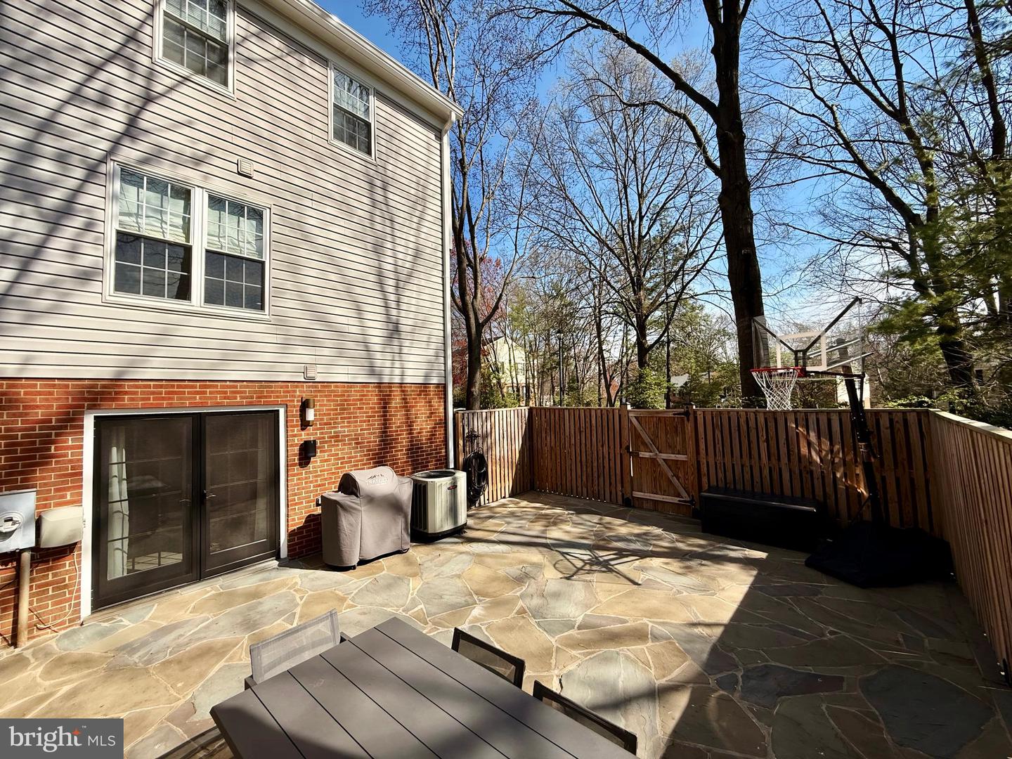 3185 LAWSONS HILL PL, ALEXANDRIA, Virginia 22310, 3 Bedrooms Bedrooms, 8 Rooms Rooms,3 BathroomsBathrooms,Residential,For sale,3185 LAWSONS HILL PL,VAFX2231802 MLS # VAFX2231802
