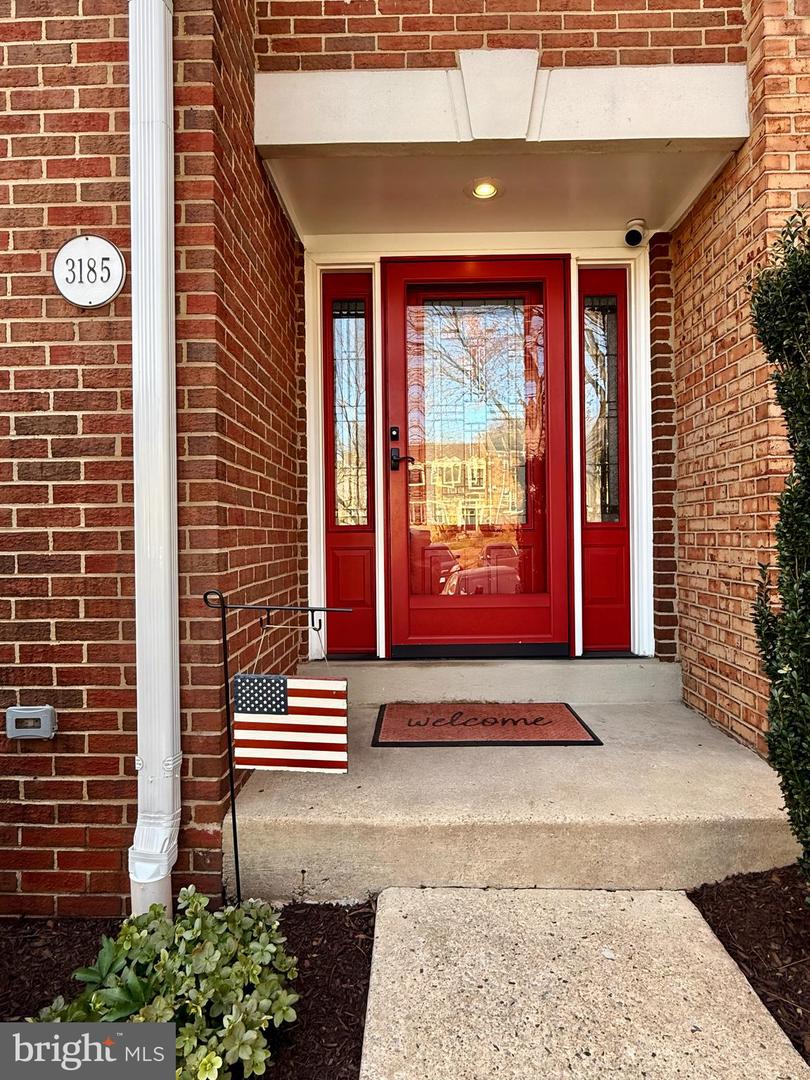 3185 LAWSONS HILL PL, ALEXANDRIA, Virginia 22310, 3 Bedrooms Bedrooms, 8 Rooms Rooms,3 BathroomsBathrooms,Residential,For sale,3185 LAWSONS HILL PL,VAFX2231802 MLS # VAFX2231802