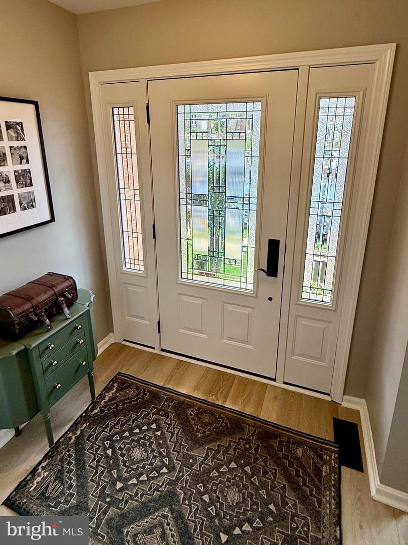 3185 LAWSONS HILL PL, ALEXANDRIA, Virginia 22310, 3 Bedrooms Bedrooms, 8 Rooms Rooms,3 BathroomsBathrooms,Residential,For sale,3185 LAWSONS HILL PL,VAFX2231802 MLS # VAFX2231802