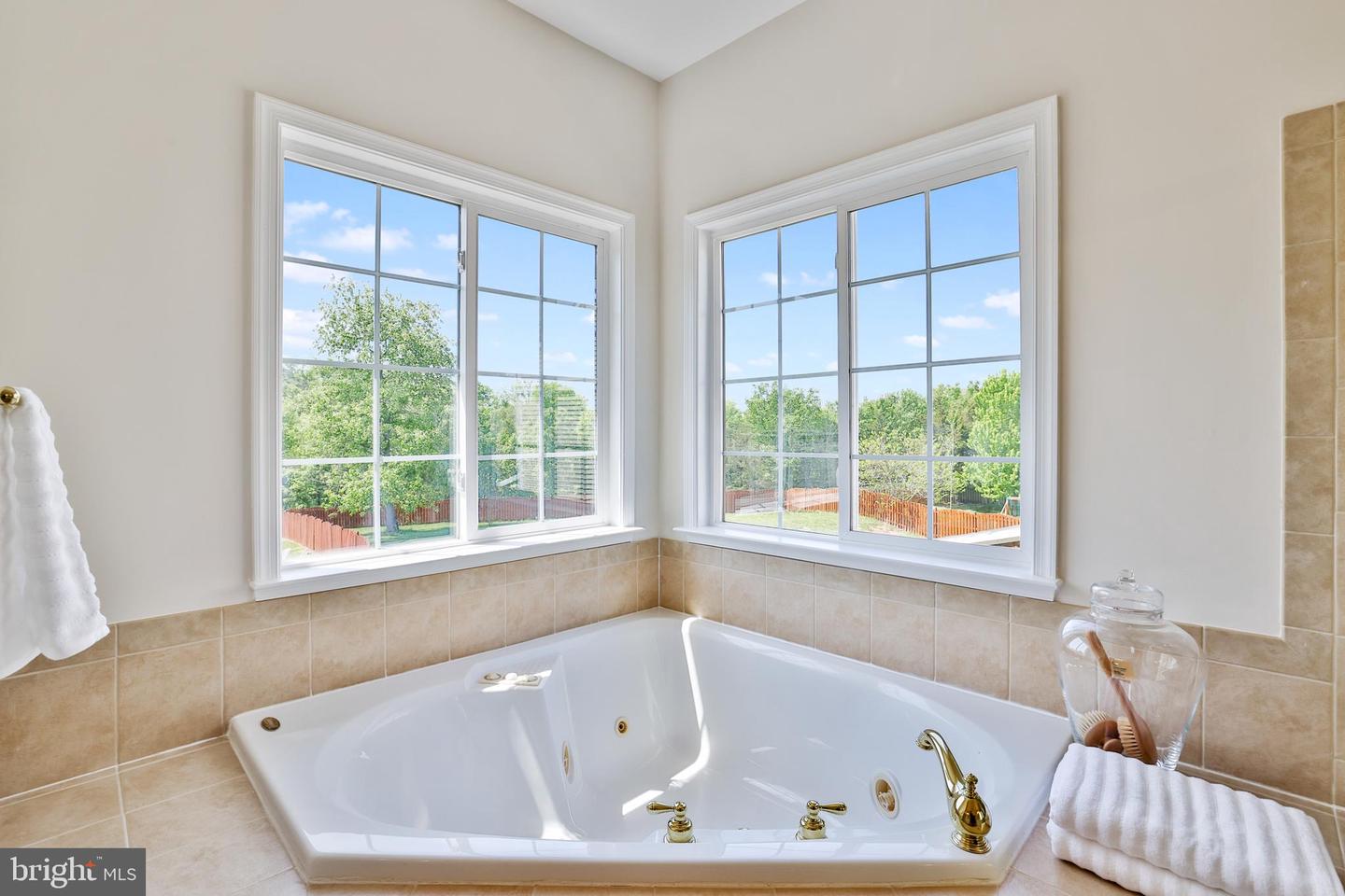 44161 NAVAJO DR, ASHBURN, Virginia 20147, 5 Bedrooms Bedrooms, ,4 BathroomsBathrooms,Residential,For sale,44161 NAVAJO DR,VALO2092932 MLS # VALO2092932
