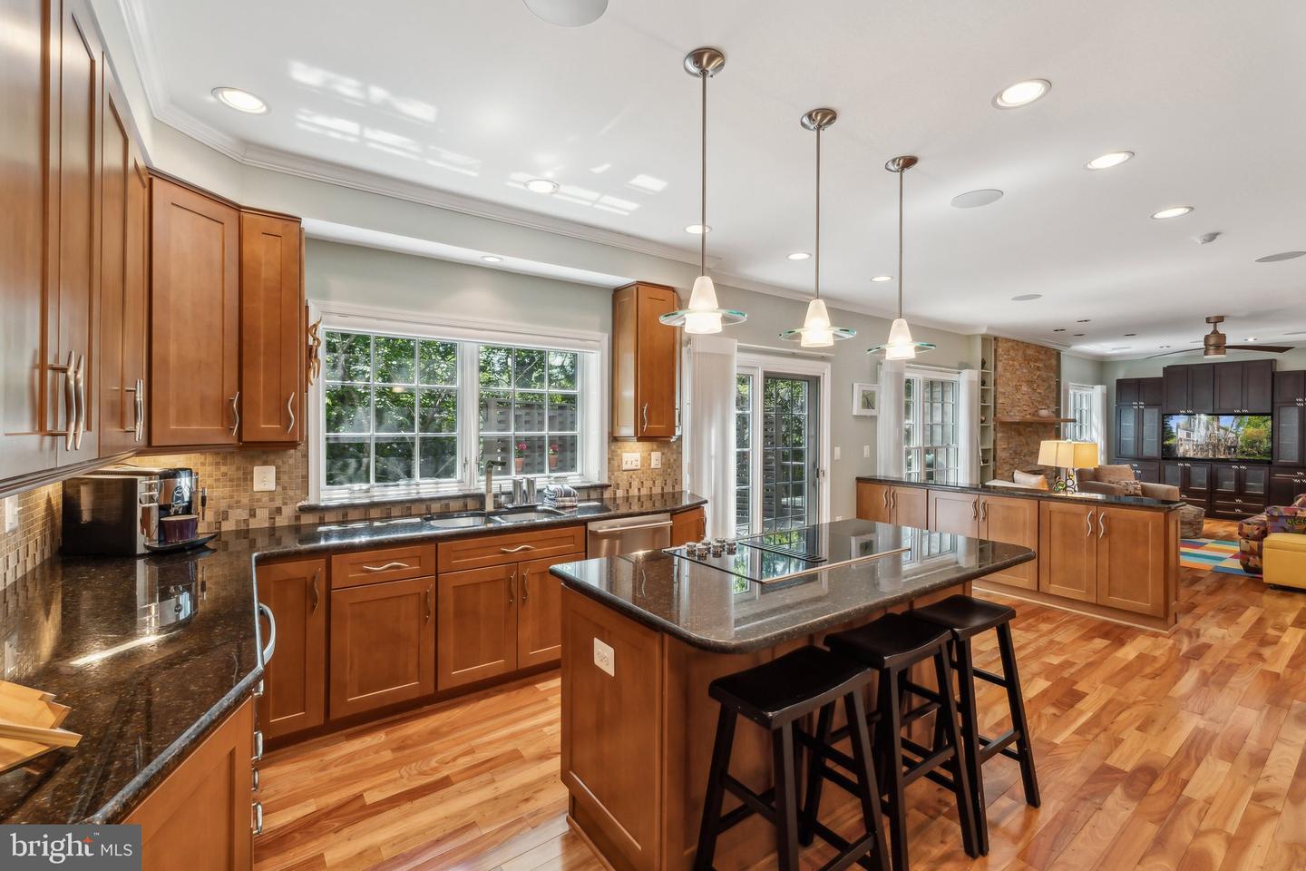 13217 PLEASANT GLEN CT, HERNDON, Virginia 20171, 4 Bedrooms Bedrooms, ,3 BathroomsBathrooms,Residential,For sale,13217 PLEASANT GLEN CT,VAFX2232160 MLS # VAFX2232160