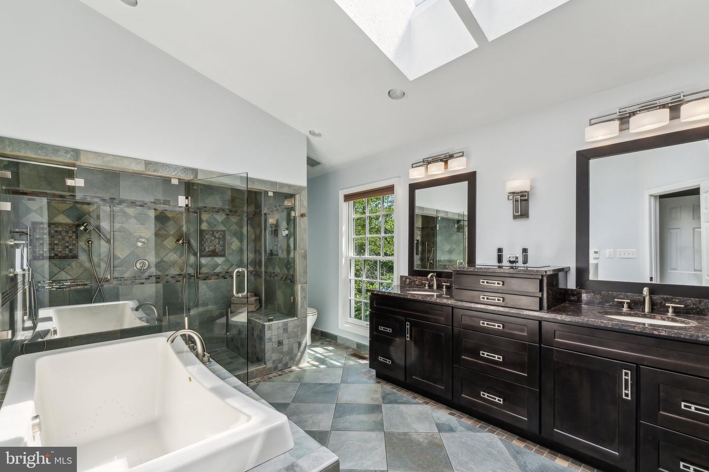 13217 PLEASANT GLEN CT, HERNDON, Virginia 20171, 4 Bedrooms Bedrooms, ,3 BathroomsBathrooms,Residential,For sale,13217 PLEASANT GLEN CT,VAFX2232160 MLS # VAFX2232160