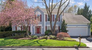 13217 PLEASANT GLEN CT, HERNDON, Virginia 20171, 4 Bedrooms Bedrooms, ,3 BathroomsBathrooms,Residential,For sale,13217 PLEASANT GLEN CT,VAFX2232160 MLS # VAFX2232160
